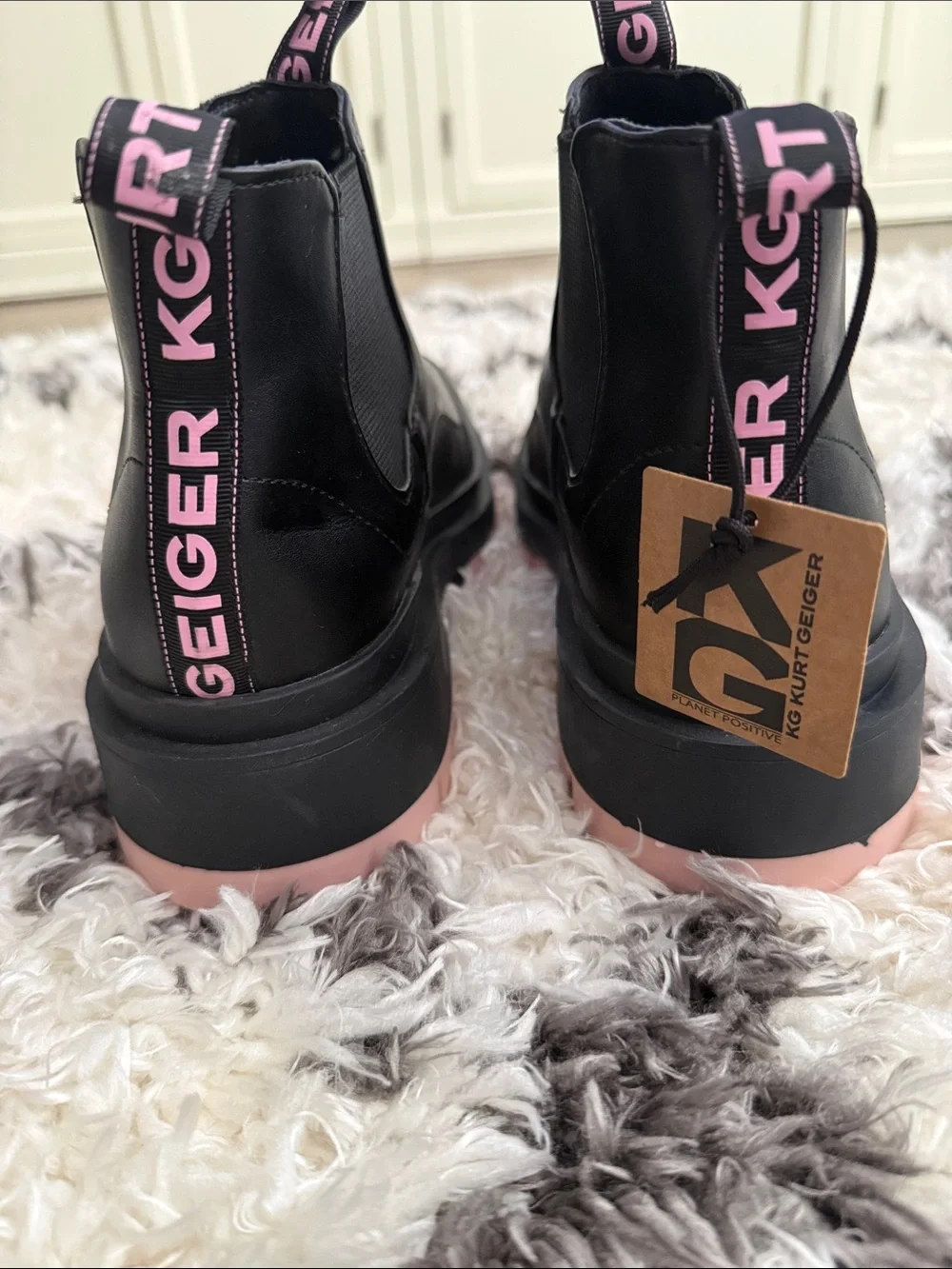 KG KURT GEIGER Tracker vegan leather Chelsea boots